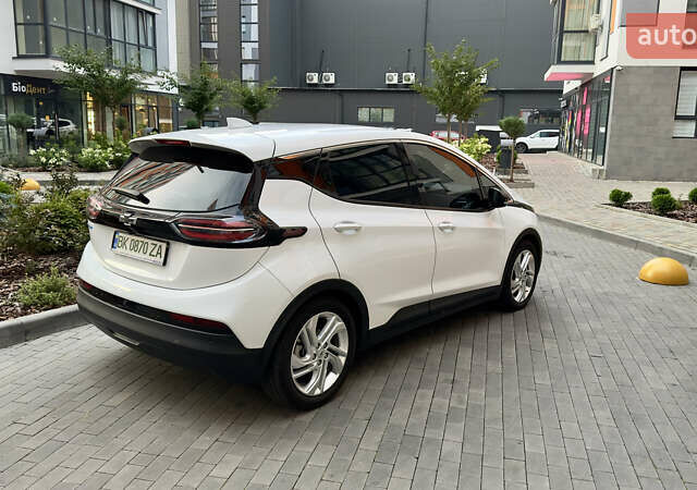 Белый Шевроле Bolt EV, объемом двигателя 0 л и пробегом 24 тыс. км за 18800 $, фото 16 на Automoto.ua
