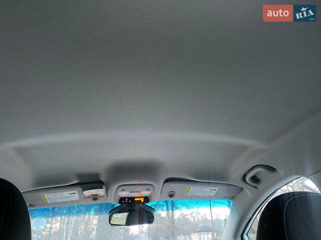 Белый Шевроле Bolt EV, объемом двигателя 0 л и пробегом 30 тыс. км за 18300 $, фото 13 на Automoto.ua