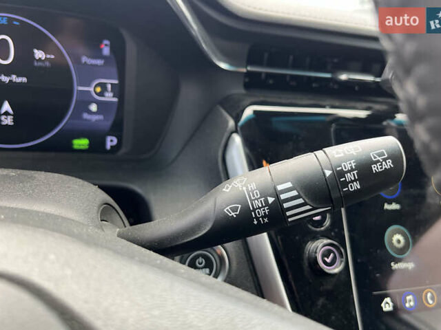 Белый Шевроле Bolt EV, объемом двигателя 0 л и пробегом 34 тыс. км за 18999 $, фото 20 на Automoto.ua