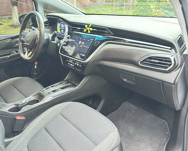 Белый Шевроле Bolt EV, объемом двигателя 0 л и пробегом 38 тыс. км за 18500 $, фото 16 на Automoto.ua