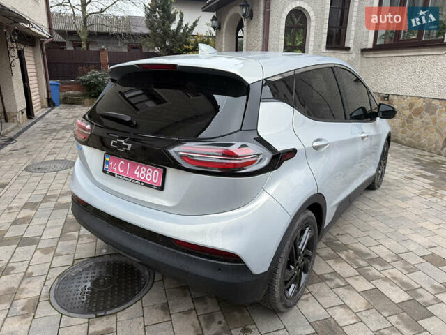 Белый Шевроле Bolt EV, объемом двигателя 0 л и пробегом 85 тыс. км за 17300 $, фото 2 на Automoto.ua