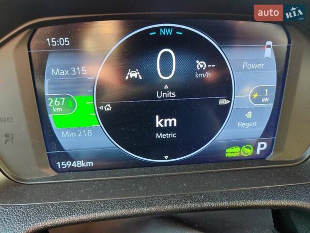 Белый Шевроле Bolt EV, объемом двигателя 0 л и пробегом 15 тыс. км за 18899 $, фото 44 на Automoto.ua