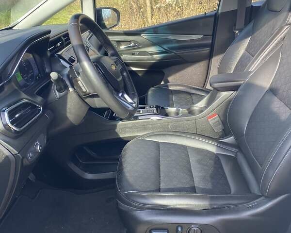 Білий Шевроле Bolt EV, об'ємом двигуна 0 л та пробігом 26 тис. км за 18500 $, фото 4 на Automoto.ua