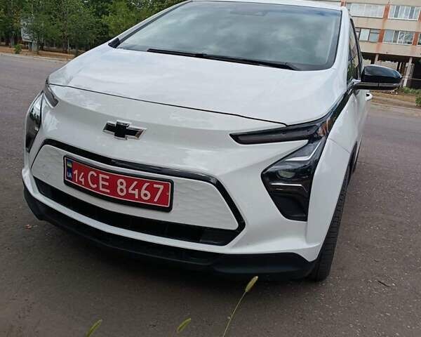 Белый Шевроле Bolt EV, объемом двигателя 0 л и пробегом 18 тыс. км за 16800 $, фото 1 на Automoto.ua