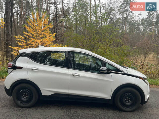 Белый Шевроле Bolt EV, объемом двигателя 0 л и пробегом 16 тыс. км за 18500 $, фото 10 на Automoto.ua