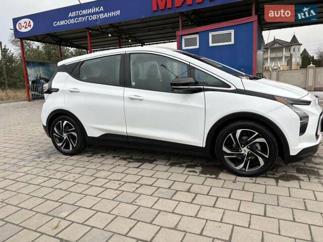 Белый Шевроле Bolt EV, объемом двигателя 0 л и пробегом 37 тыс. км за 18950 $, фото 6 на Automoto.ua