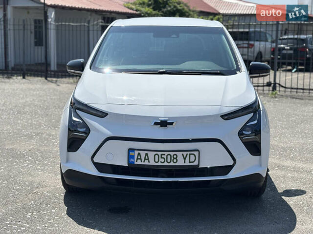 Белый Шевроле Bolt EV, объемом двигателя 0 л и пробегом 29 тыс. км за 19500 $, фото 8 на Automoto.ua