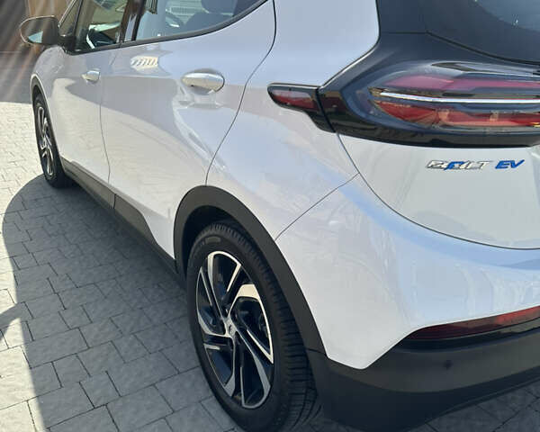 Білий Шевроле Bolt EV, об'ємом двигуна 0 л та пробігом 22 тис. км за 18500 $, фото 6 на Automoto.ua