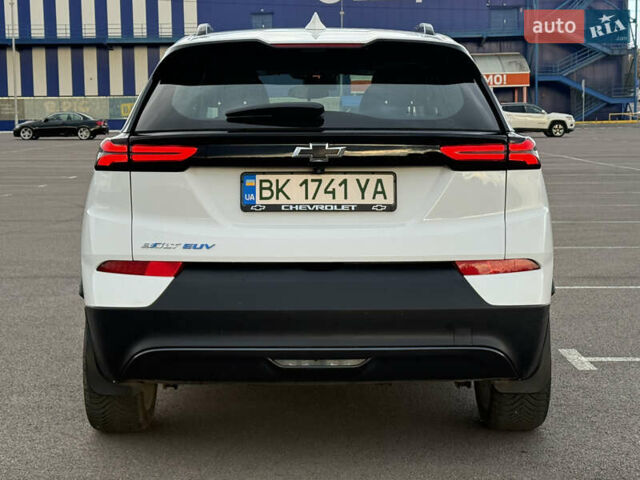 Белый Шевроле Bolt EV, объемом двигателя 0 л и пробегом 40 тыс. км за 17500 $, фото 2 на Automoto.ua