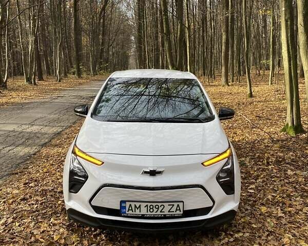 Білий Шевроле Bolt EV, об'ємом двигуна 0 л та пробігом 26 тис. км за 18500 $, фото 1 на Automoto.ua