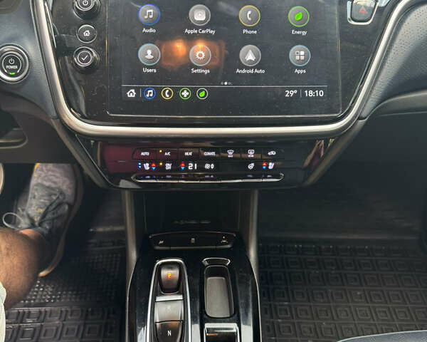 Белый Шевроле Bolt EV, объемом двигателя 0 л и пробегом 77 тыс. км за 21500 $, фото 15 на Automoto.ua