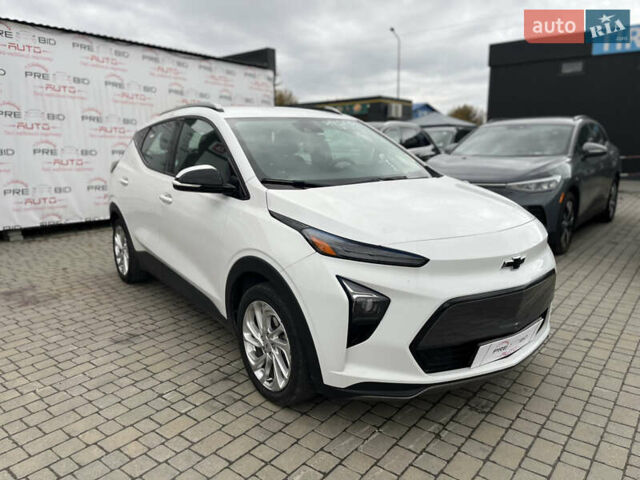Белый Шевроле Bolt EV, объемом двигателя 0 л и пробегом 154 тыс. км за 15700 $, фото 9 на Automoto.ua