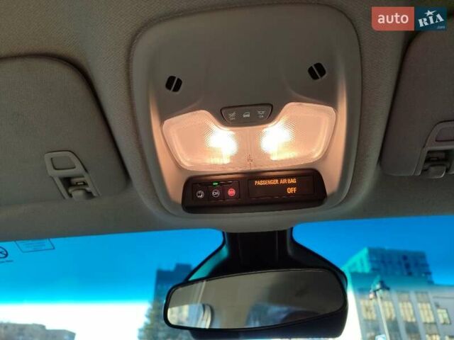 Белый Шевроле Bolt EV, объемом двигателя 0 л и пробегом 15 тыс. км за 18899 $, фото 36 на Automoto.ua