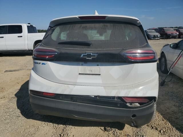 Белый Шевроле Bolt EV, объемом двигателя 0 л и пробегом 50 тыс. км за 9900 $, фото 4 на Automoto.ua