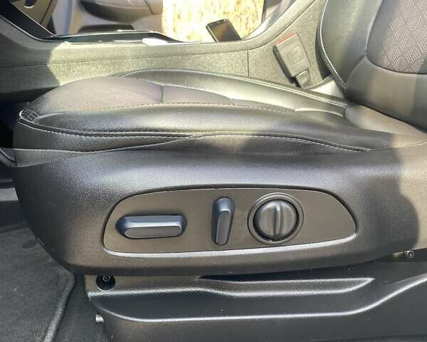 Білий Шевроле Bolt EV, об'ємом двигуна 0 л та пробігом 26 тис. км за 18500 $, фото 10 на Automoto.ua