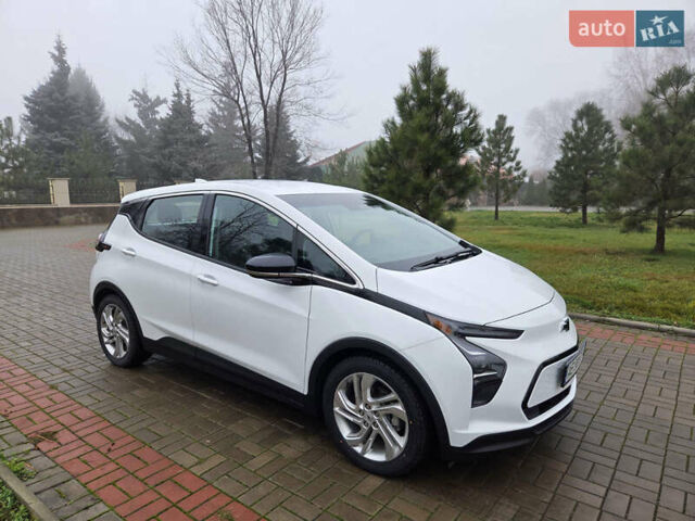 Белый Шевроле Bolt EV, объемом двигателя 0 л и пробегом 59 тыс. км за 17300 $, фото 11 на Automoto.ua