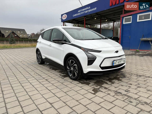 Белый Шевроле Bolt EV, объемом двигателя 0 л и пробегом 37 тыс. км за 18950 $, фото 7 на Automoto.ua