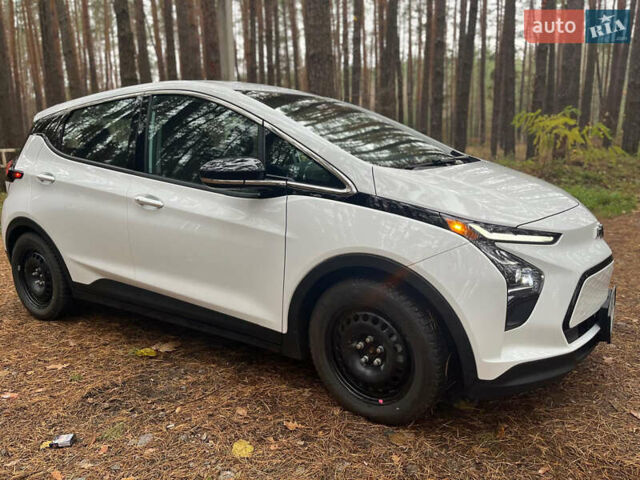Белый Шевроле Bolt EV, объемом двигателя 0 л и пробегом 16 тыс. км за 18500 $, фото 7 на Automoto.ua