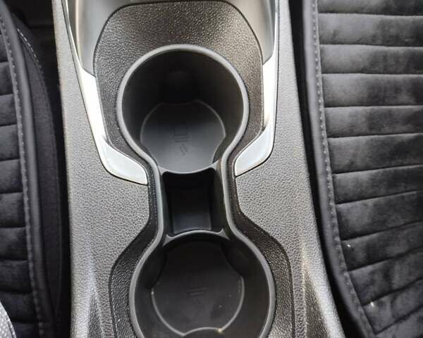 Белый Шевроле Bolt EV, объемом двигателя 0 л и пробегом 52 тыс. км за 17700 $, фото 9 на Automoto.ua