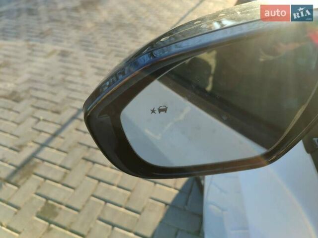 Белый Шевроле Bolt EV, объемом двигателя 0 л и пробегом 15 тыс. км за 18899 $, фото 41 на Automoto.ua