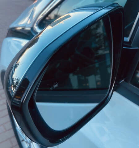Белый Шевроле Bolt EV, объемом двигателя 0 л и пробегом 36 тыс. км за 17300 $, фото 9 на Automoto.ua