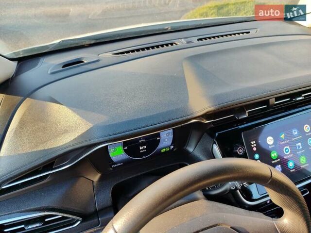 Белый Шевроле Bolt EV, объемом двигателя 0 л и пробегом 15 тыс. км за 18899 $, фото 37 на Automoto.ua