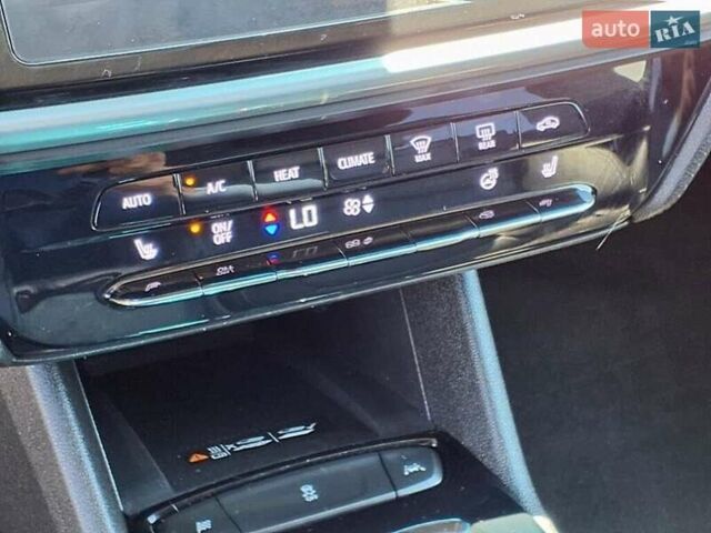 Белый Шевроле Bolt EV, объемом двигателя 0 л и пробегом 43 тыс. км за 5300 $, фото 15 на Automoto.ua