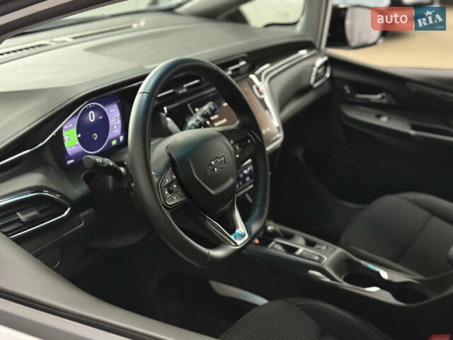 Белый Шевроле Bolt EV, объемом двигателя 0 л и пробегом 1 тыс. км за 20999 $, фото 15 на Automoto.ua
