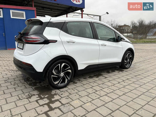 Белый Шевроле Bolt EV, объемом двигателя 0 л и пробегом 37 тыс. км за 18950 $, фото 5 на Automoto.ua