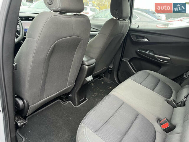 Белый Шевроле Bolt EV, объемом двигателя 0 л и пробегом 154 тыс. км за 15700 $, фото 13 на Automoto.ua