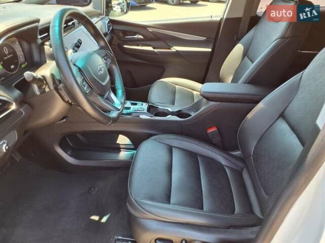 Белый Шевроле Bolt EV, объемом двигателя 0 л и пробегом 43 тыс. км за 5300 $, фото 9 на Automoto.ua