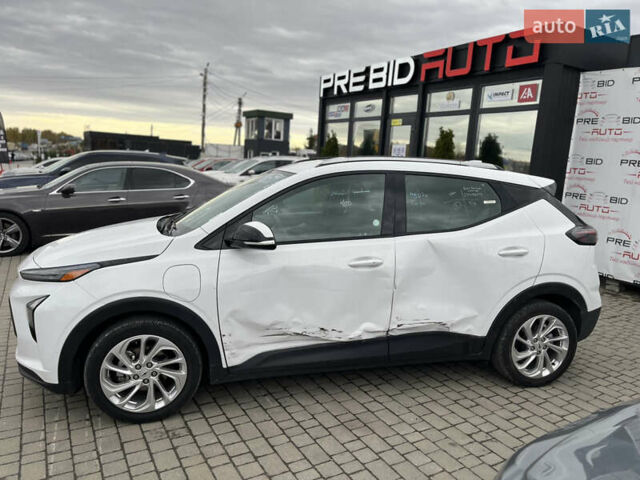 Белый Шевроле Bolt EV, объемом двигателя 0 л и пробегом 154 тыс. км за 15700 $, фото 2 на Automoto.ua