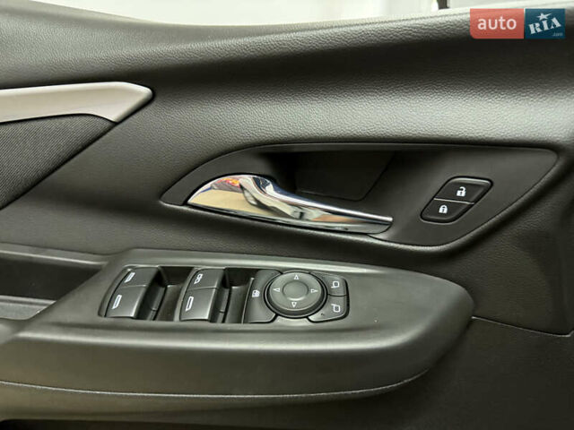 Белый Шевроле Bolt EV, объемом двигателя 0 л и пробегом 1 тыс. км за 20999 $, фото 19 на Automoto.ua