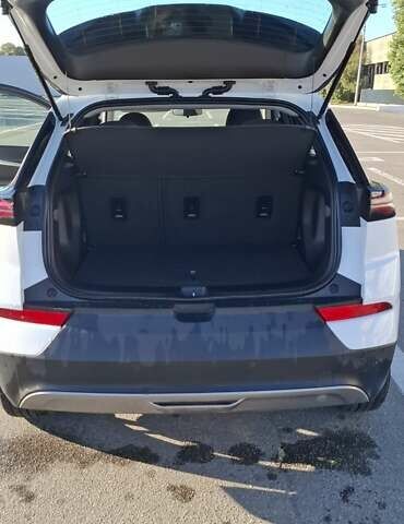 Белый Шевроле Bolt EV, объемом двигателя 0 л и пробегом 27 тыс. км за 19000 $, фото 7 на Automoto.ua