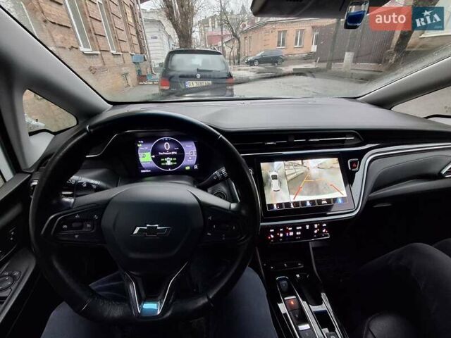 Білий Шевроле Bolt EV, об'ємом двигуна 0 л та пробігом 38 тис. км за 20200 $, фото 17 на Automoto.ua