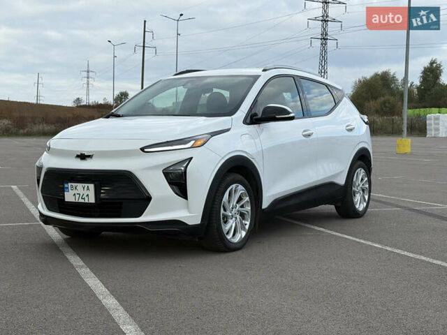 Белый Шевроле Bolt EV, объемом двигателя 0 л и пробегом 40 тыс. км за 17500 $, фото 18 на Automoto.ua