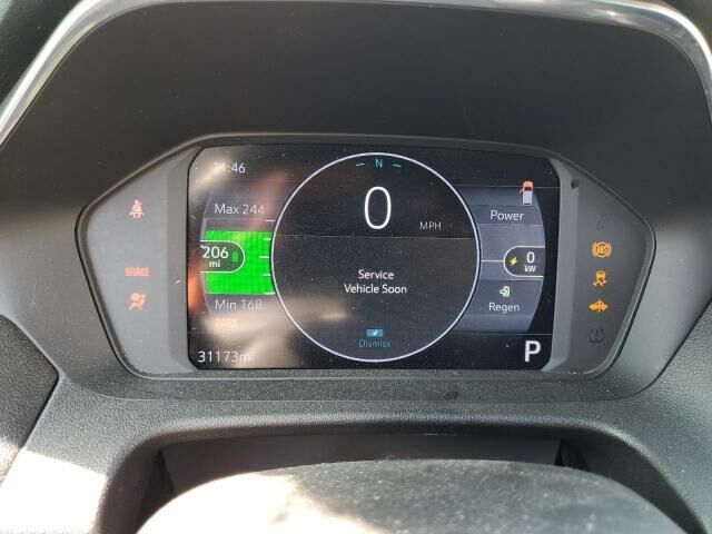 Белый Шевроле Bolt EV, объемом двигателя 0 л и пробегом 50 тыс. км за 9900 $, фото 8 на Automoto.ua