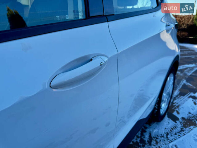 Білий Шевроле Bolt EV, об'ємом двигуна 0 л та пробігом 26 тис. км за 19950 $, фото 7 на Automoto.ua