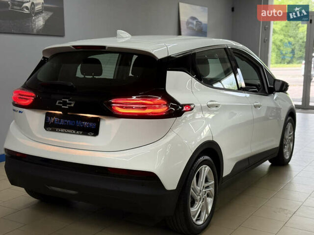 Белый Шевроле Bolt EV, объемом двигателя 0 л и пробегом 1 тыс. км за 20999 $, фото 10 на Automoto.ua