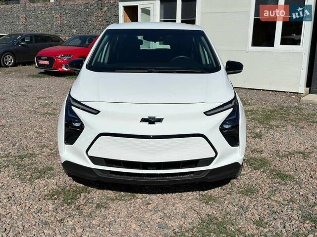 Белый Шевроле Bolt EV, объемом двигателя 0 л и пробегом 1 тыс. км за 20800 $, фото 1 на Automoto.ua