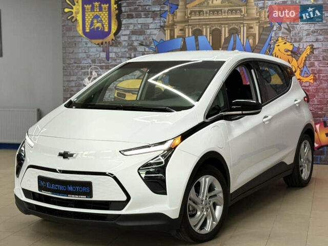 Белый Шевроле Bolt EV, объемом двигателя 0 л и пробегом 1 тыс. км за 20999 $, фото 3 на Automoto.ua