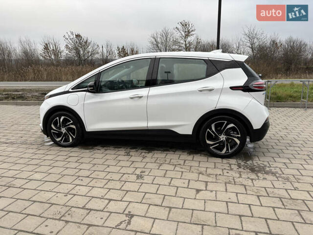Белый Шевроле Bolt EV, объемом двигателя 0 л и пробегом 37 тыс. км за 18950 $, фото 3 на Automoto.ua