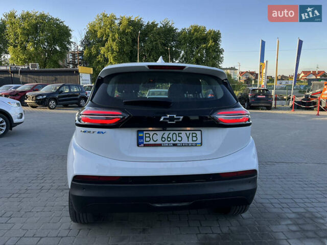 Белый Шевроле Bolt EV, объемом двигателя 0 л и пробегом 24 тыс. км за 17950 $, фото 6 на Automoto.ua
