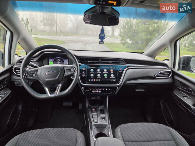 Белый Шевроле Bolt EV, объемом двигателя 0 л и пробегом 59 тыс. км за 17300 $, фото 16 на Automoto.ua