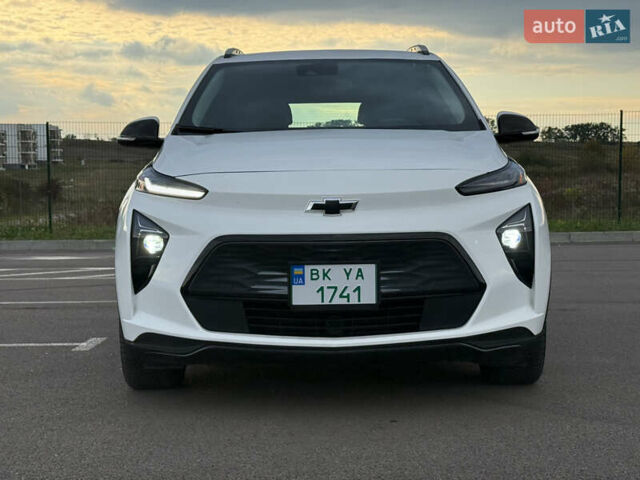 Белый Шевроле Bolt EV, объемом двигателя 0 л и пробегом 40 тыс. км за 17500 $, фото 1 на Automoto.ua