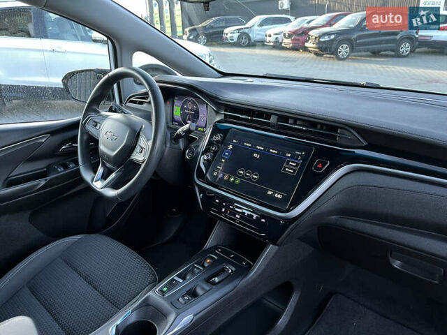 Белый Шевроле Bolt EV, объемом двигателя 0 л и пробегом 24 тыс. км за 17950 $, фото 27 на Automoto.ua