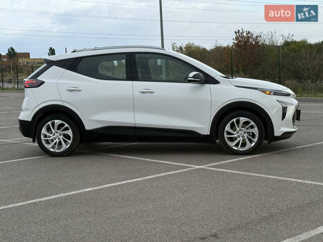 Белый Шевроле Bolt EV, объемом двигателя 0 л и пробегом 40 тыс. км за 17500 $, фото 15 на Automoto.ua