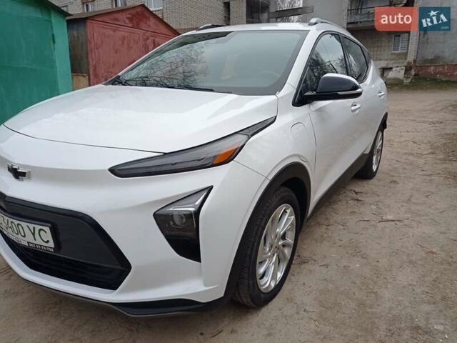 Белый Шевроле Bolt EV, объемом двигателя 0 л и пробегом 66 тыс. км за 18700 $, фото 2 на Automoto.ua