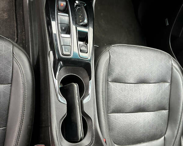 Белый Шевроле Bolt EV, объемом двигателя 0 л и пробегом 37 тыс. км за 18950 $, фото 36 на Automoto.ua