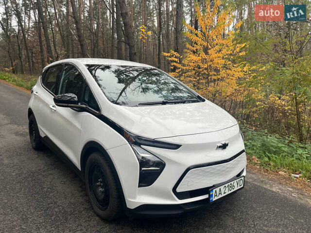 Белый Шевроле Bolt EV, объемом двигателя 0 л и пробегом 16 тыс. км за 18500 $, фото 9 на Automoto.ua